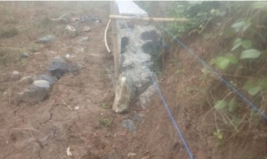 GMCP Menyoal Pekerjaan Tembok Penahan Tanah (TPT) yang Berlokasi di Desa Padamulya Kecamatan Angsana Tanpa Papan Informasi