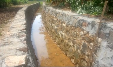 Diduga Pengerjaan Irigasi Cisata, Kp. Pasir Purut ASJAD dan Tak Bertuan.