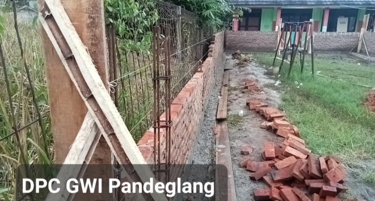 Pekerjaan Pembangunan Sarana Utilitas PAUD Di Kecamatan Patia Tahun 2025 Diduga Tambal Sulam 