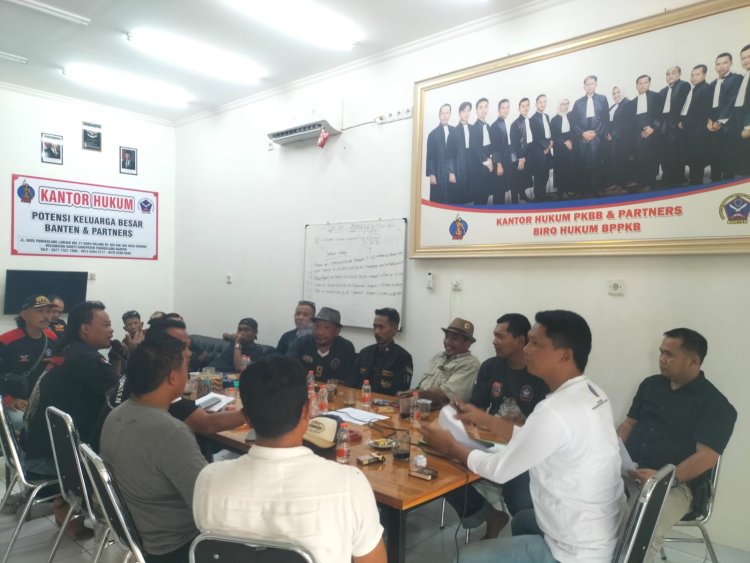 Sebelum Tempuh Jalur Pidana, Kantor Hukum PKBB Laporkan kades Kondangjaya ke Inspektorat 