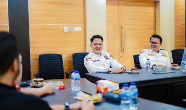 PNKT Serahkan SK Pengurus Karang Taruna Pandeglang Periode 2025-2030, Iing Andri Supriadi Resmi Dapatkan Mandat