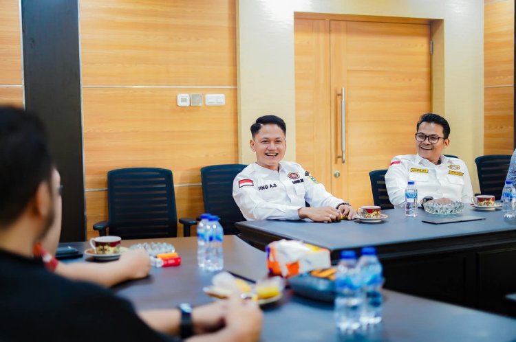 PNKT Serahkan SK Pengurus Karang Taruna Pandeglang Periode 2025-2030, Iing Andri Supriadi Resmi Dapatkan Mandat