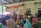 Bhabinkamtibmas Desa Karyasari Kawal Penyaluran Bantuan Sembako