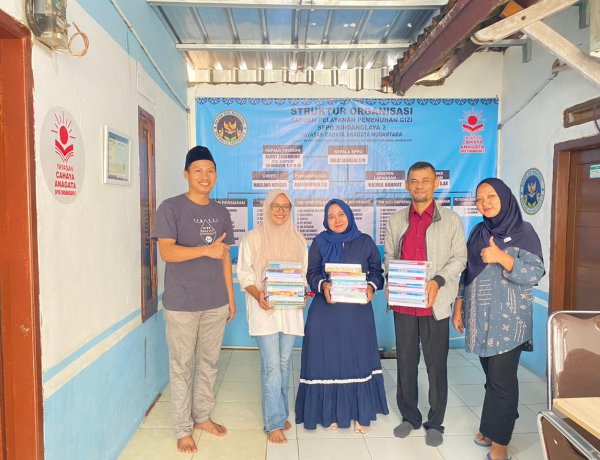 SPPG SINDANGLAYA 2 BAGIKAN BUKU KE YATIM PIATU  ‎