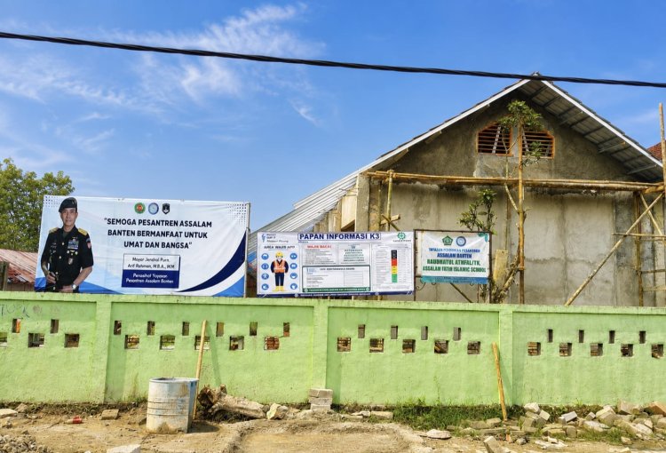 Penggunaan Bata Ringan pada Proyek Revitalisasi SMP IT Assalam Picung Dipastikan Sesuai Ketentuan  ‎