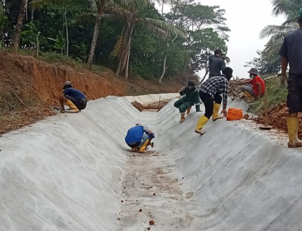 Walaupun Lokasi Sulit Diakses, PT. Nindya Karya Selesaikan Pekerjaan Pemeliharaan 2 Paket Pada D.I BBWSC3