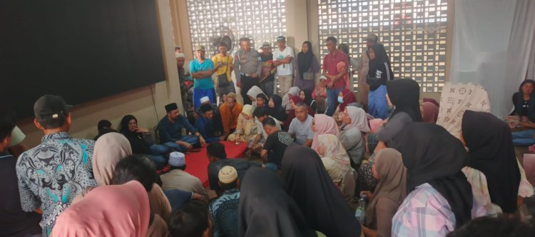 MELEDAK! Warga Tagih Janji H. Roni Mitra, Dugaan Kerugian Miliaran Rupiah  ‎